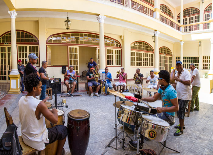 foto della galleria immagini di fausto argomento: Prova di musica