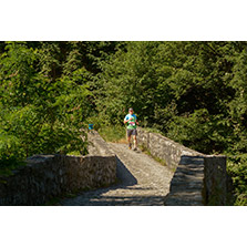 Il transito sul ponte di Nose