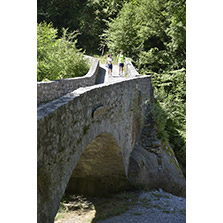 Il transito sul ponte di Nose